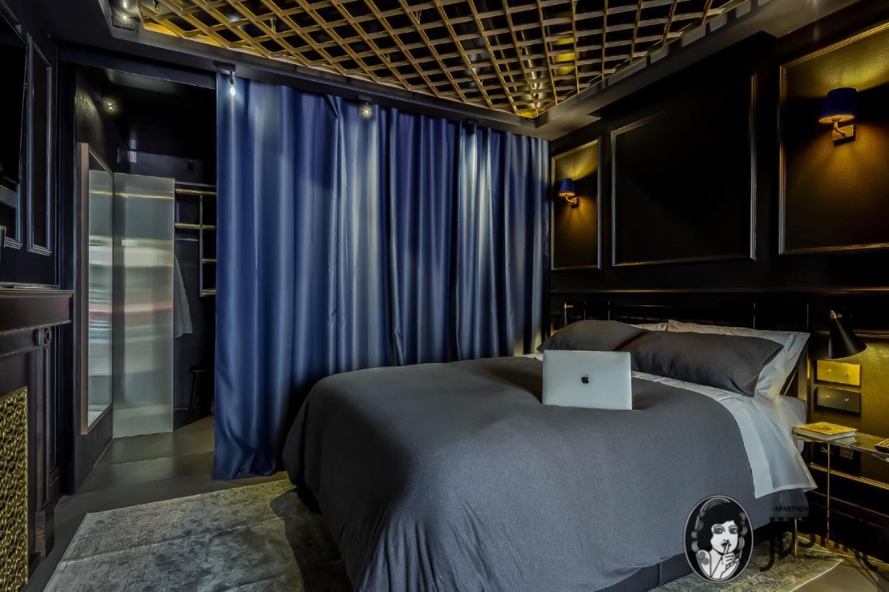 Suite Shibari: Elegant Madrid Rio Apartment Exterior photo
